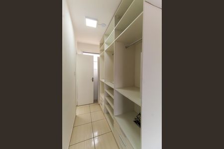 Apartamento à venda com 72m², 2 quartos e 1 vagaCloset Suíte