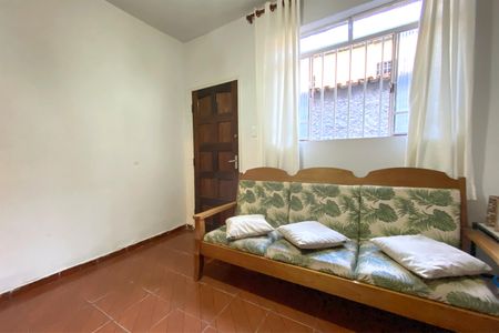 Sala de casa à venda com 3 quartos, 124m² em Santa Efigênia, Belo Horizonte