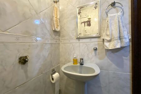 Casa à venda com 124m², 3 quartos e 2 vagasBanheiro da Suíte