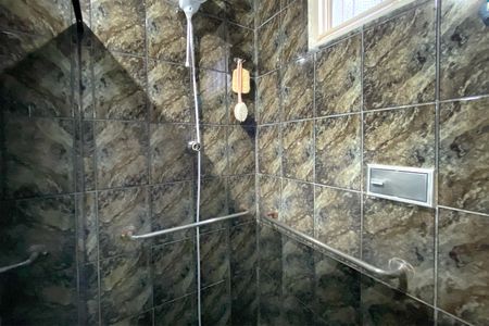 Casa à venda com 124m², 3 quartos e 2 vagasBanheiro