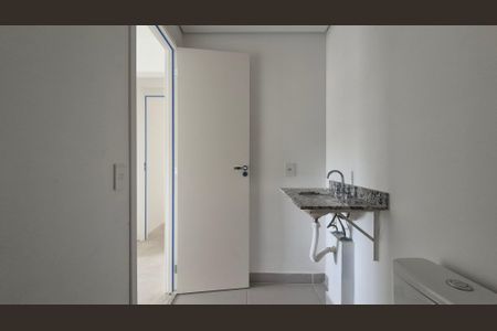 Apartamento à venda com 68m², 2 quartos e 1 vaga Apartamento à venda com 68m², 2 quartos e 1 vagaBanheiro da suíte