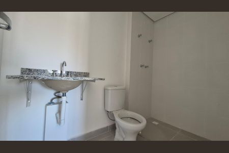 Apartamento à venda com 68m², 2 quartos e 1 vaga Apartamento à venda com 68m², 2 quartos e 1 vagaBanheiro da suíte