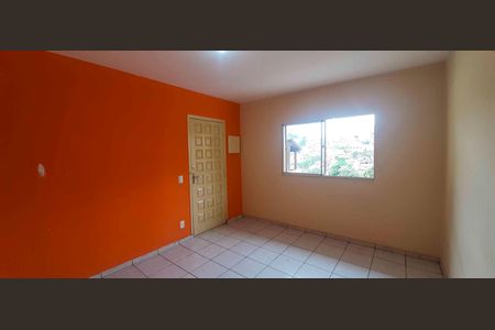 Sala de casa para alugar com 3 quartos, 80m² em Bussocaba, Osasco