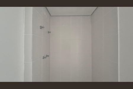 Apartamento à venda com 70m², 2 quartos e 2 vagasBanheiro da suíte