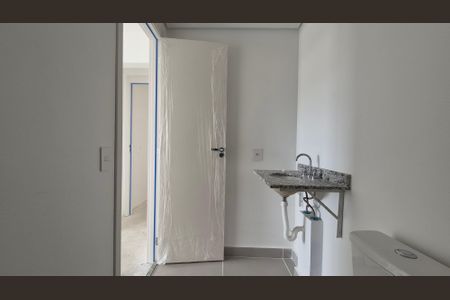 Apartamento à venda com 70m², 2 quartos e 2 vagasBanheiro da suíte
