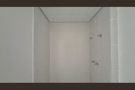 Apartamento à venda com 70m², 2 quartos e 2 vagasBanheiro da suíte