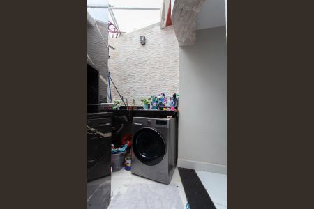 Casa à venda com 127m², 3 quartos e 2 vagas Casa à venda com 127m², 3 quartos e 2 vagasÁrea de Serviço