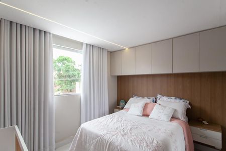 Casa à venda com 127m², 3 quartos e 2 vagas Casa à venda com 127m², 3 quartos e 2 vagasQuarto 1