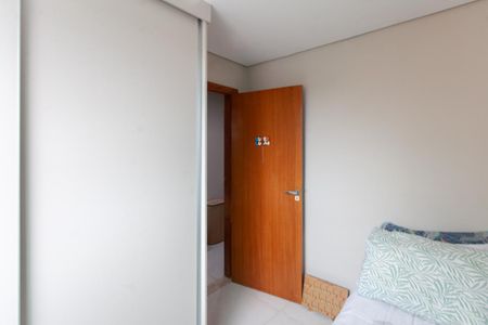 Casa à venda com 127m², 3 quartos e 2 vagas Casa à venda com 127m², 3 quartos e 2 vagasQuarto 2