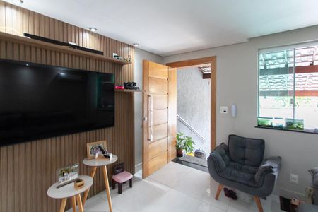 Sala de casa à venda com 3 quartos, 127m² em Conjunto Helena Antipoff, Belo Horizonte