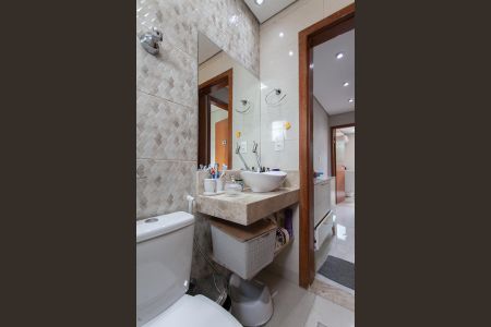 Casa à venda com 127m², 3 quartos e 2 vagas Casa à venda com 127m², 3 quartos e 2 vagasBanheiro Social 1