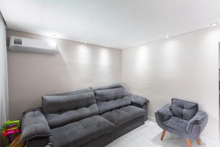 Sala de casa à venda com 3 quartos, 127m² em Conjunto Helena Antipoff, Belo Horizonte