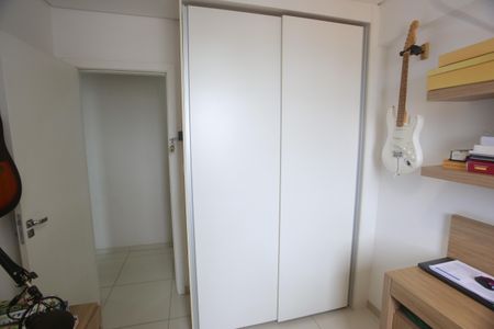 Apartamento à venda com 128m², 4 quartos e 3 vagasQuarto