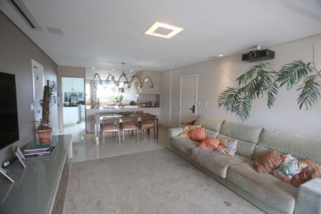 Apartamento à venda com 128m², 4 quartos e 3 vagasSala