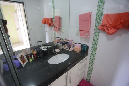 Apartamento à venda com 128m², 4 quartos e 3 vagasBanheiro da Suíte