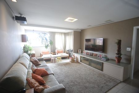 Apartamento à venda com 128m², 4 quartos e 3 vagasSala