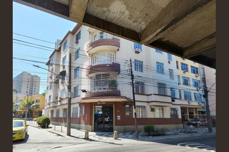Studio para alugar com 32m², 1 quarto e sem vaga Studio para alugar com 32m², 1 quarto e sem vagaFachada e portaria