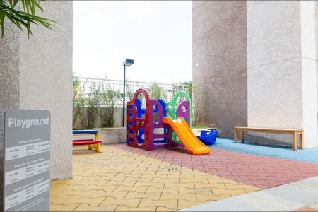 Apartamento à venda com 61m², 2 quartos e 1 vaga Apartamento à venda com 61m², 2 quartos e 1 vagaÁrea comum - Playground