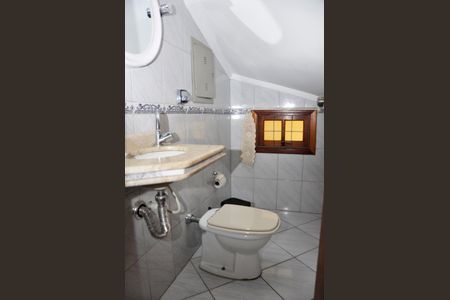 Casa à venda com 168m², 4 quartos e 4 vagasLavabo