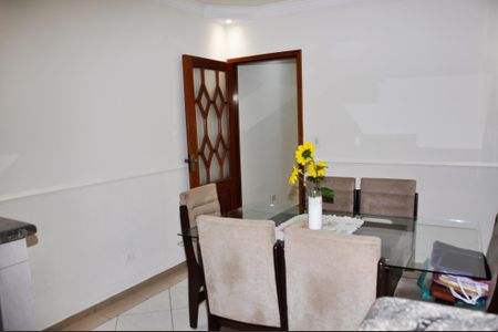 Casa à venda com 168m², 4 quartos e 4 vagasCopa