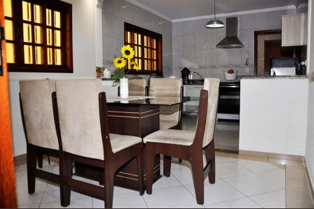 Casa à venda com 168m², 4 quartos e 4 vagasCopa