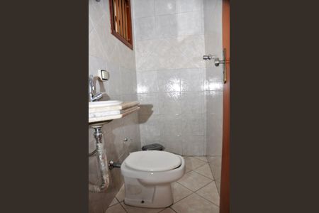 Casa à venda com 168m², 4 quartos e 4 vagasBanheiro de Serviço