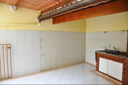 Casa à venda com 168m², 4 quartos e 4 vagasQuintal
