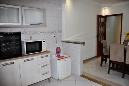 Casa à venda com 168m², 4 quartos e 4 vagasCozinha