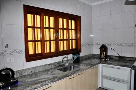 Casa à venda com 168m², 4 quartos e 4 vagasCozinha