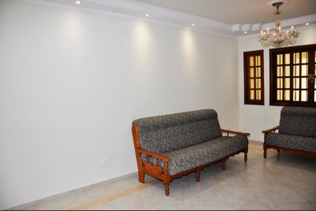 Casa à venda com 168m², 4 quartos e 4 vagasSala