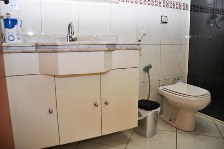 Casa à venda com 168m², 4 quartos e 4 vagasBanheiro da Suíte