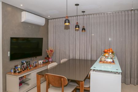 Apartamento à venda com 69m², 2 quartos e 3 vagas Apartamento à venda com 69m², 2 quartos e 3 vagasSala