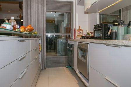 Apartamento à venda com 69m², 2 quartos e 3 vagas Apartamento à venda com 69m², 2 quartos e 3 vagasCozinha
