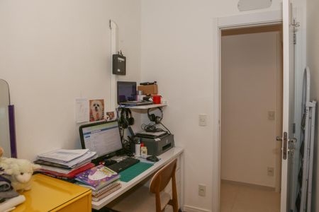 Apartamento à venda com 69m², 2 quartos e 3 vagas Apartamento à venda com 69m², 2 quartos e 3 vagasQuarto