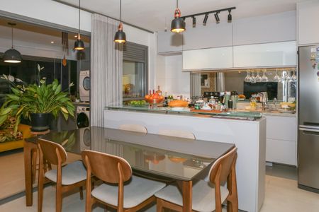 Apartamento à venda com 69m², 2 quartos e 3 vagas Apartamento à venda com 69m², 2 quartos e 3 vagasSala