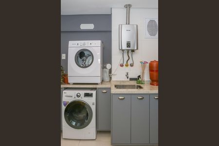 Apartamento à venda com 69m², 2 quartos e 3 vagas Apartamento à venda com 69m², 2 quartos e 3 vagasSacada