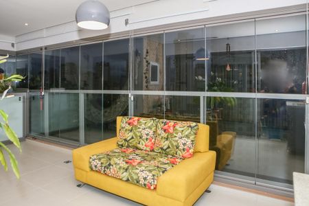 Apartamento à venda com 69m², 2 quartos e 3 vagas Apartamento à venda com 69m², 2 quartos e 3 vagasSacada