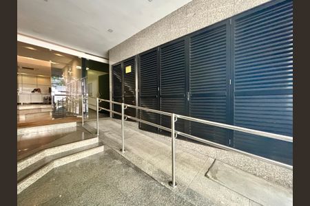 Apartamento à venda com 95m², 2 quartos e 1 vagaPortaria