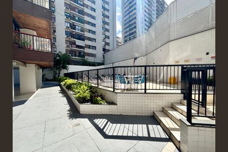Apartamento à venda com 95m², 2 quartos e 1 vagaÁrea comum