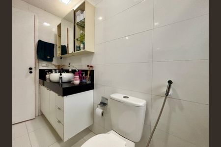 Apartamento à venda com 95m², 2 quartos e 1 vagaBanheiro da Suíte 2