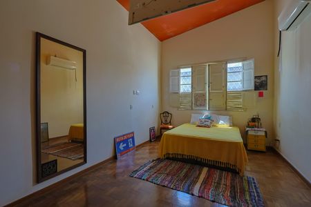 Casa à venda com 200m², 3 quartos e 2 vagas Casa à venda com 200m², 3 quartos e 2 vagasSuíte