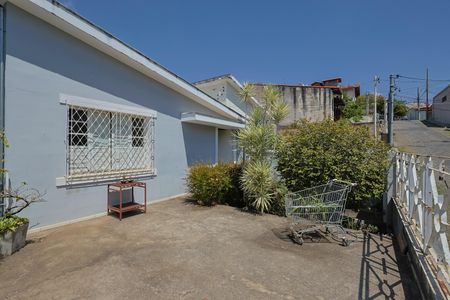 Casa à venda com 200m², 3 quartos e 2 vagas Casa à venda com 200m², 3 quartos e 2 vagasEntrada