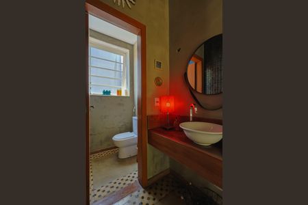 Casa à venda com 200m², 3 quartos e 2 vagas Casa à venda com 200m², 3 quartos e 2 vagasLavabo