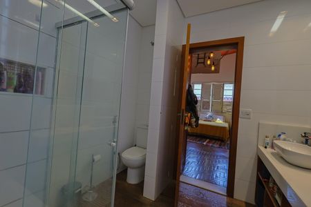 Casa à venda com 200m², 3 quartos e 2 vagas Casa à venda com 200m², 3 quartos e 2 vagasBanheiro da Suíte