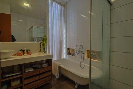 Casa à venda com 200m², 3 quartos e 2 vagas Casa à venda com 200m², 3 quartos e 2 vagasBanheiro da Suíte