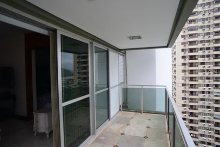Varanda de apartamento à venda com 1 quarto, 65m² em Barra da Tijuca, Rio de Janeiro