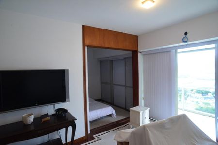 Sala de apartamento à venda com 1 quarto, 65m² em Barra da Tijuca, Rio de Janeiro