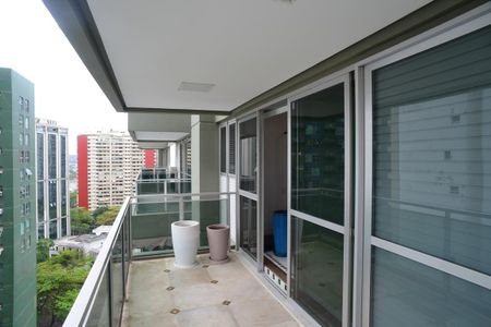 Varanda de apartamento à venda com 1 quarto, 65m² em Barra da Tijuca, Rio de Janeiro