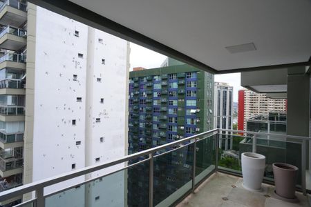 Varanda de apartamento à venda com 1 quarto, 65m² em Barra da Tijuca, Rio de Janeiro