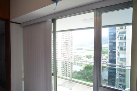 Quarto de apartamento à venda com 1 quarto, 65m² em Barra da Tijuca, Rio de Janeiro